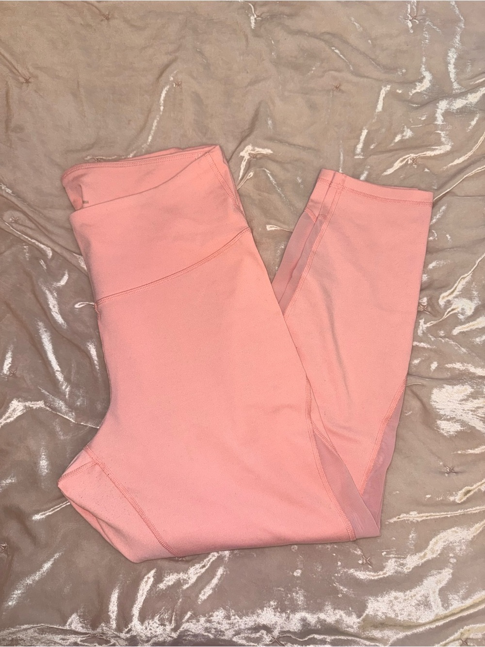 Old Navy High-Waisted Elevate Mesh-Trim Compression Leggings
